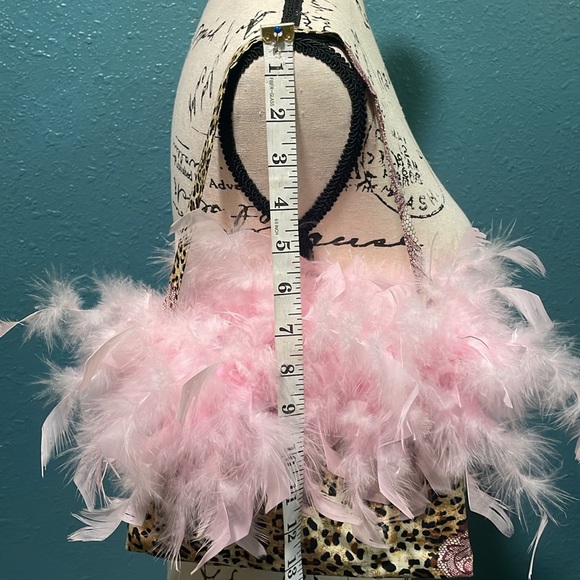 Handmade pink feather boa small purse w/cheetah print handle & body velcro close - Picture 11 of 13